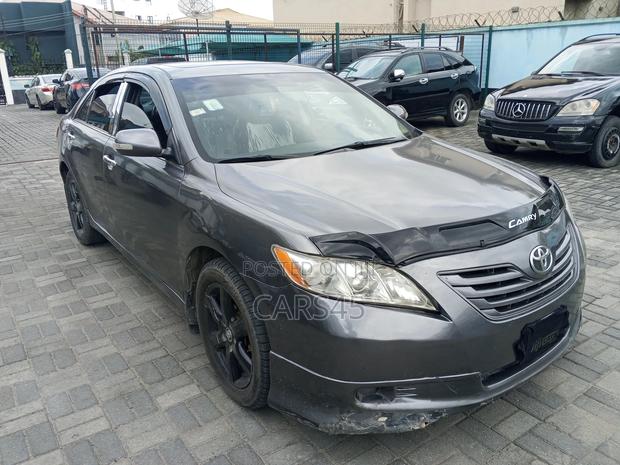 Toyota Camry 2008 Gray