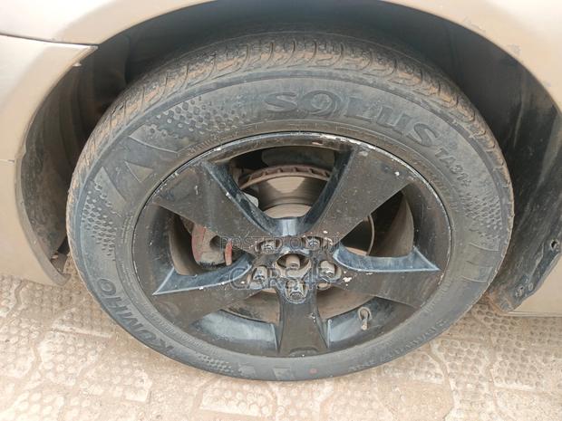 Toyota Camry 2004 Gold