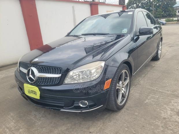 Mercedes-Benz C300 2011 Black