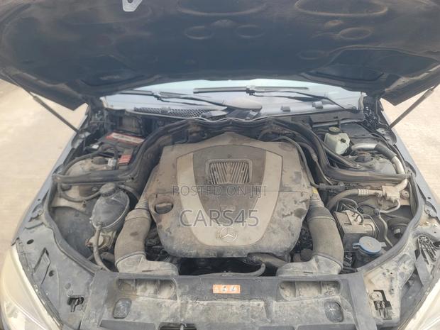 Mercedes-Benz C300 2011 Black