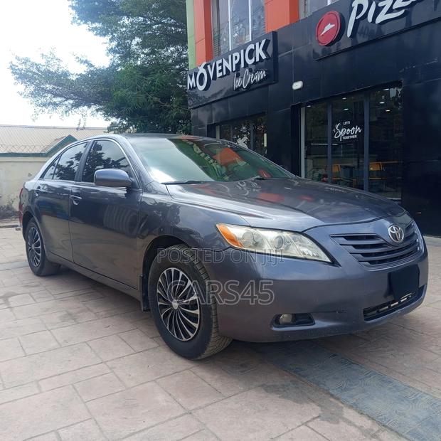 Toyota Camry 2008 Gray