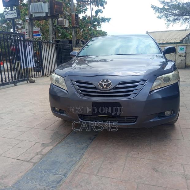 Toyota Camry 2008 Gray