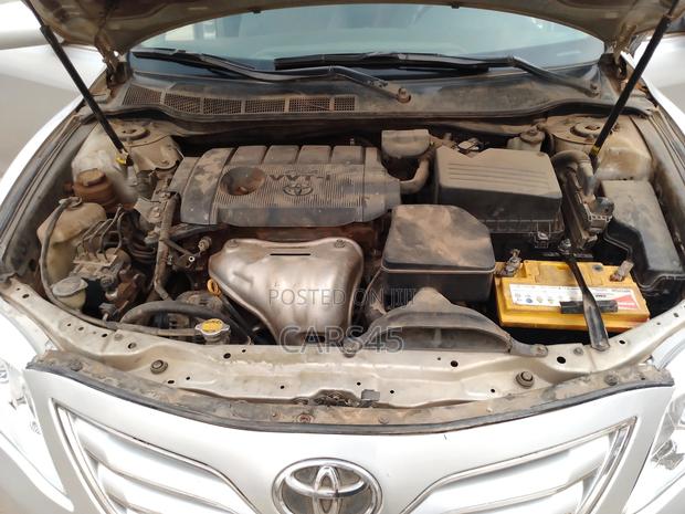 Toyota Camry 2011 Silver