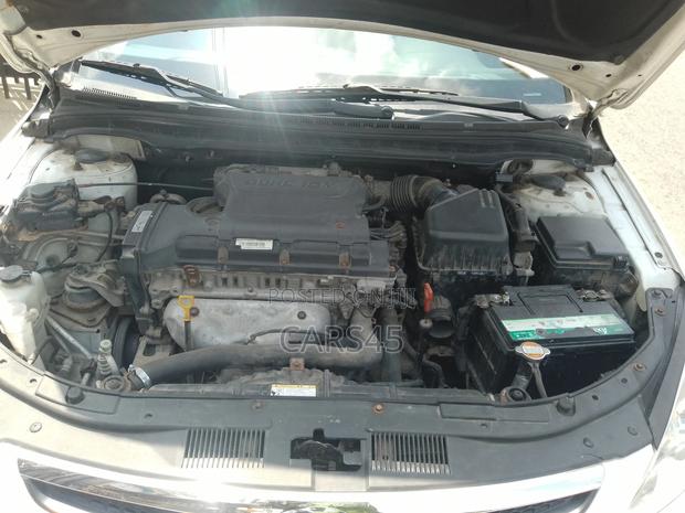 Hyundai Elantra 2012 White