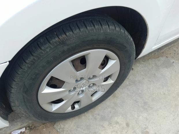 Hyundai Elantra 2012 White