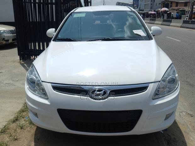 Hyundai Elantra 2012 White