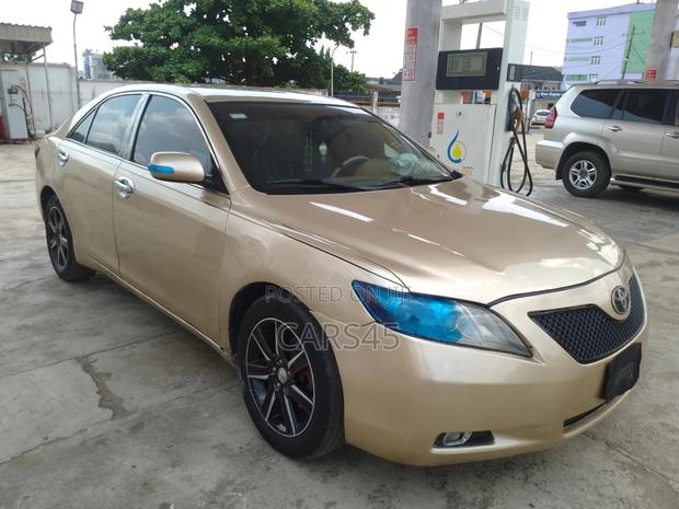 Toyota Camry 2007 Gold