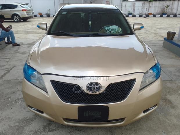 Toyota Camry 2007 Gold