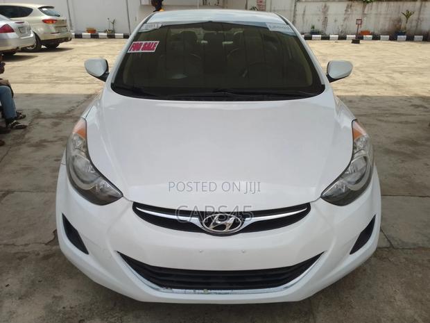 Hyundai Elantra 2011 White