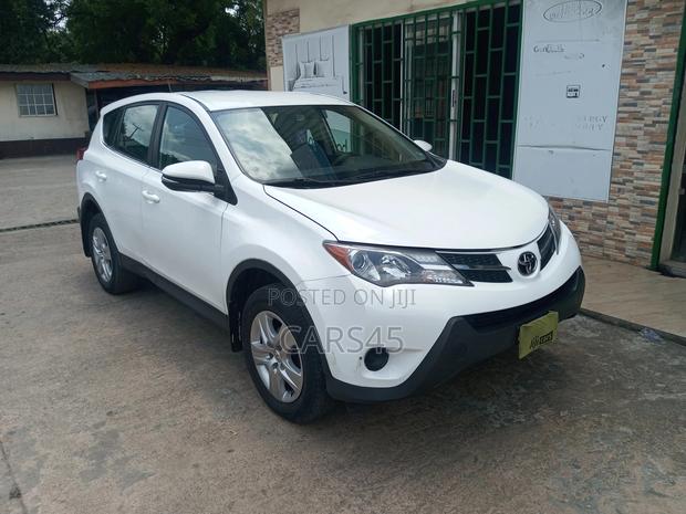 Toyota RAV4 2015 White