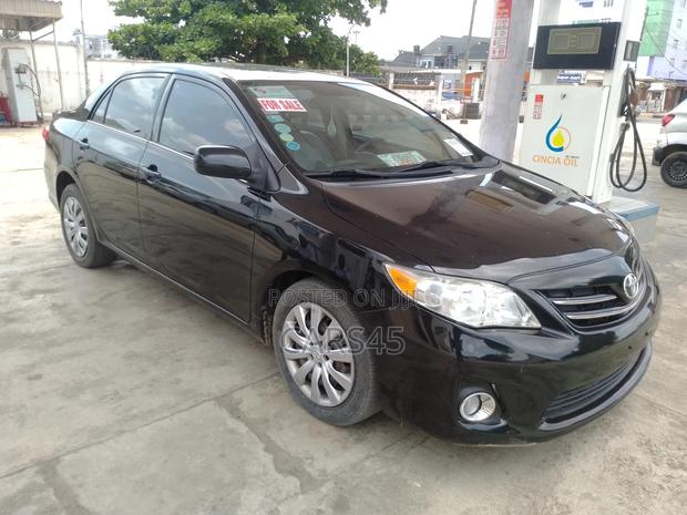 Toyota Corolla 2013 Black
