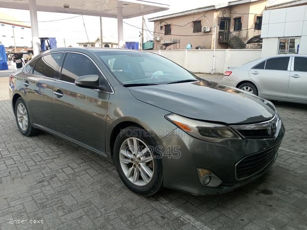 Toyota Avalon Limited 4dr Sedan (3.5L 6cyl 6A) 2013 Green