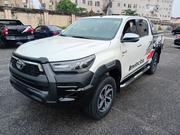 Toyota Hilux 2018 White for sale