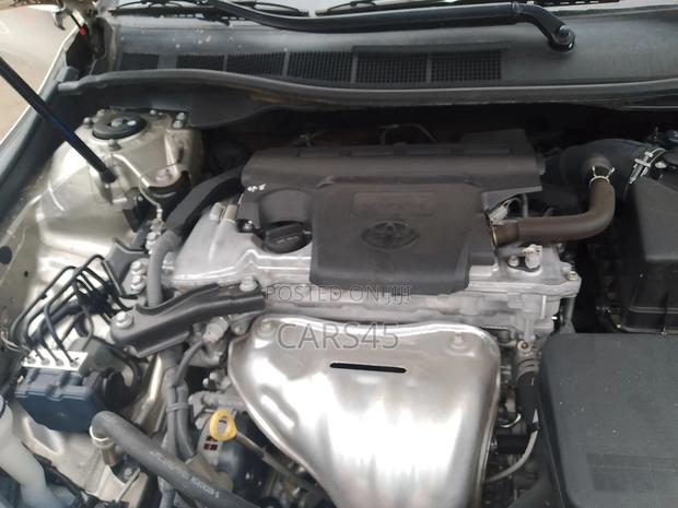 Toyota Camry 2015 Gold