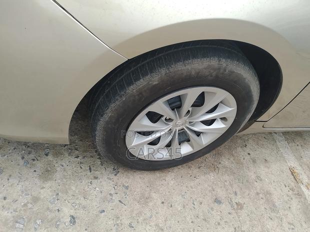 Toyota Camry 2015 Gold