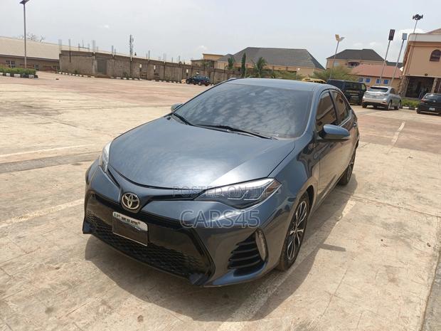 Toyota Corolla 2017 Black
