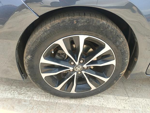Toyota Corolla 2017 Black