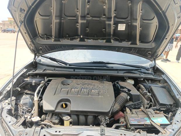 Toyota Corolla 2017 Black