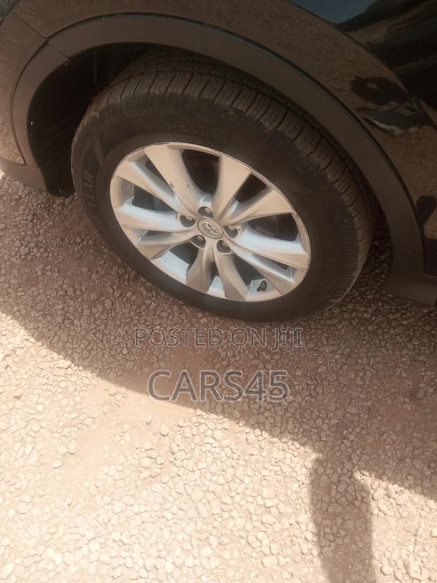 Toyota RAV4 LE 4dr SUV (2.5L 4cyl 6A) 2014 Black