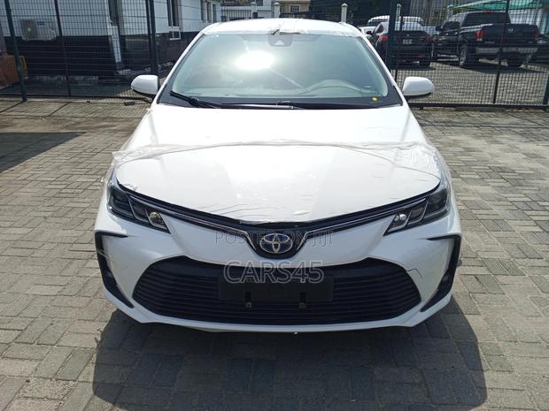 Toyota Corolla 2022 White