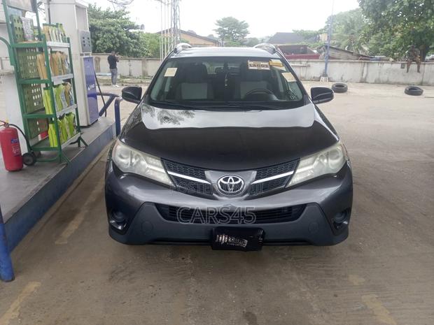 Toyota RAV4 2015 Gray