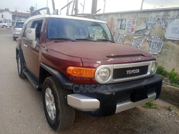 Toyota FJ Cruiser 2008 Red