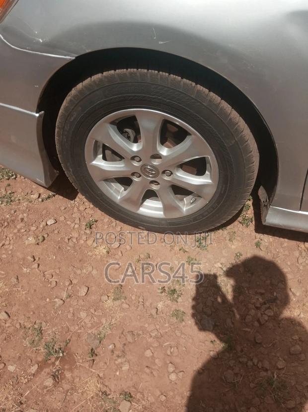 Toyota Camry 2010 Silver