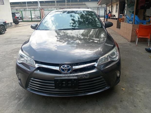 Toyota Camry 2015 Gray