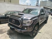 Toyota Tacoma 2018 Gray for sale