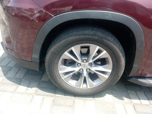 Toyota Highlander XLE 4dr SUV (3.5L 6cyl 6A) 2015 Red