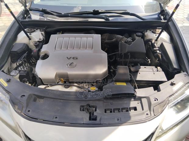 Lexus ES 2013 White