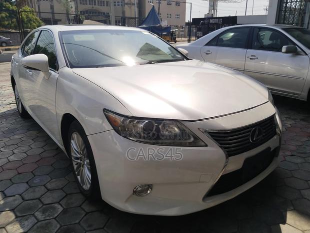 Lexus ES 2013 White