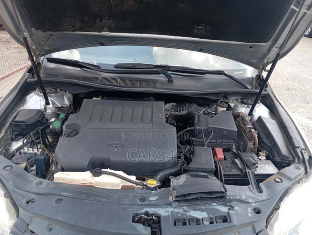 Toyota Camry 2016 Silver