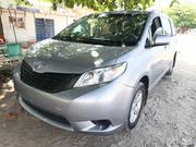 Toyota Sienna 2013 Gray for sale
