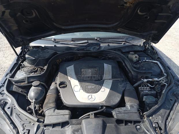 Mercedes-Benz E350 Base 4Matic Sedan AWD (3.5L 6cyl 7A) 2010 Black