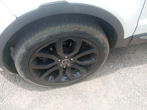 Land Rover Range Rover Evoque 2012 White