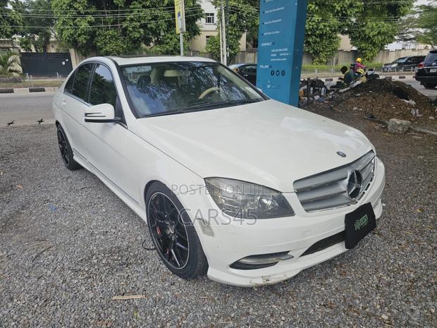 Mercedes-Benz C300 2011 White
