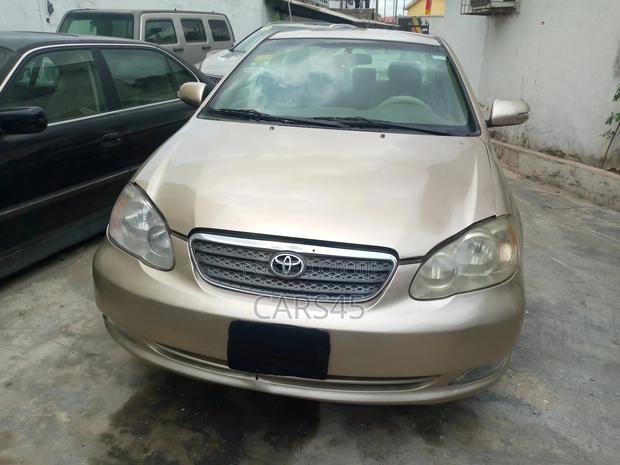 Toyota Corolla 2006 Gold