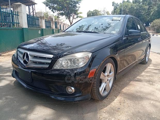 Mercedes-Benz C300 2010 Black