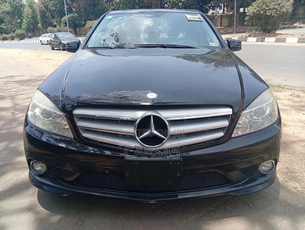 Mercedes-Benz C300 2010 Black