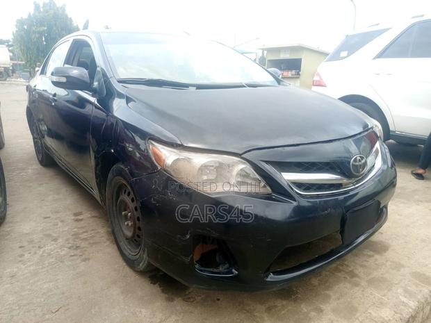 Toyota Corolla 2009 Black