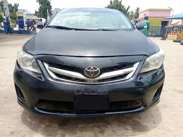Toyota Corolla 2009 Black