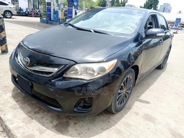 Toyota Corolla 2009 Black