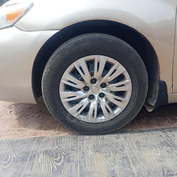 Toyota Camry 2008 Gold