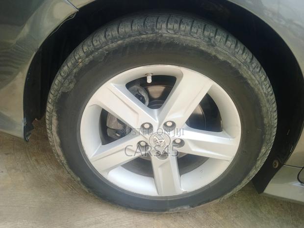 Toyota Camry 2012 Gray
