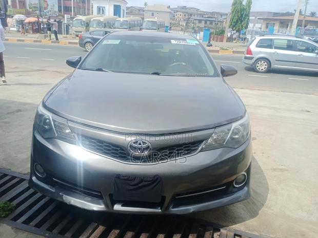 Toyota Camry 2012 Gray