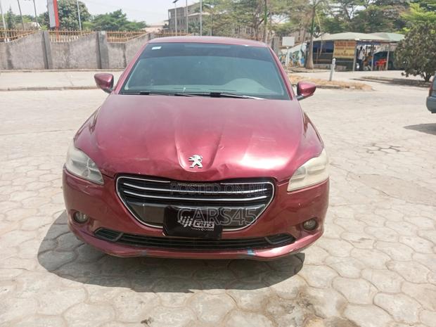 Peugeot 301 2013 Red