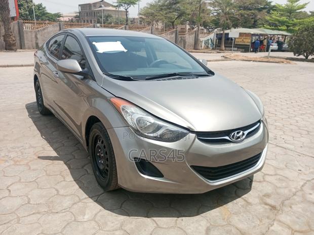 Hyundai Elantra 2013 Gray