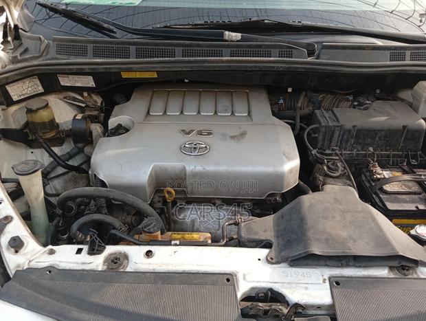 Toyota Sienna 2008 White