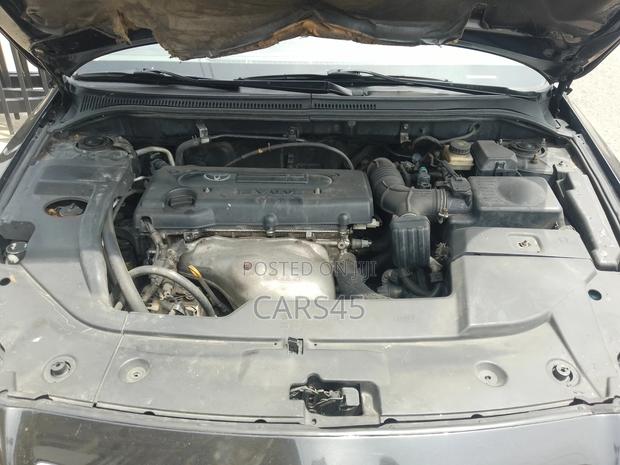 Toyota Avensis 2006 Black